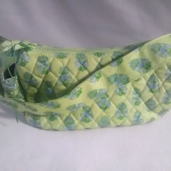 $16~NEW VERA BRADLEY TOTE - Picture 5 of 5